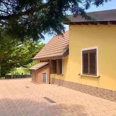 Holiday home Edera