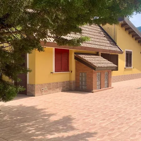 Edera *